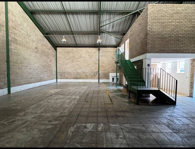 166M² WAREHOUSE TO LET IN ROBERTVILLE
